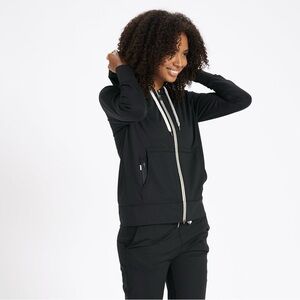 Vuori Halo Performance Hoodie Large